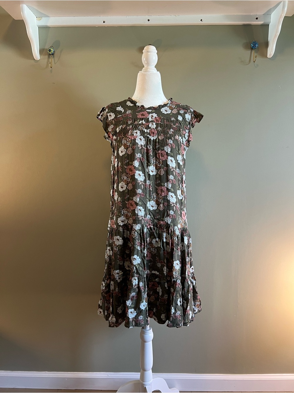 Trinhnology Olive Green‎ Floral Cap-Sleeve Mini Dress